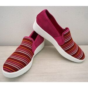 Clarks Women's Sz 11M Pink Fuchsia Interest Striped Layton Petal Slip-On Shoes